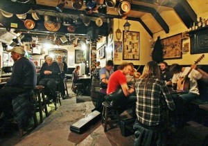 pub patrons